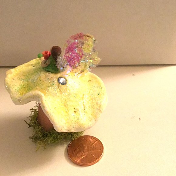 Mini Shroomie & Magical Fairy holding flowers, Swarovski Crystals in Cap! - Picture 5 of 7
